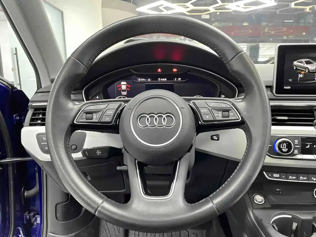 Audi A4L 2019 — фото 16