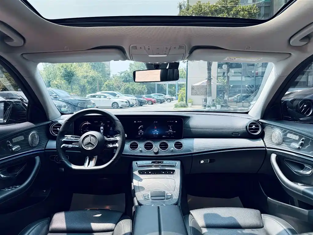 Mercedes-Benz E-Class 2022 — фото 15