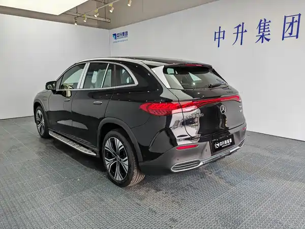 Mercedes-Benz EQE SUV 2025