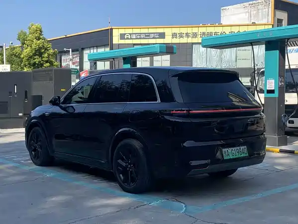 Li Auto L8 2023