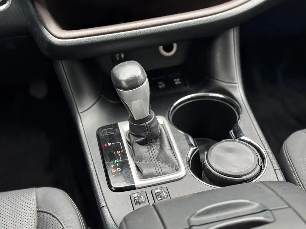 Toyota Highlander 2017 — фото 16