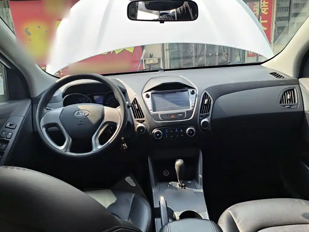 Hyundai ix35 2015 — фото 10