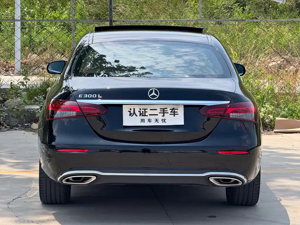 Mercedes-Benz E-Class 2023 — фото 7