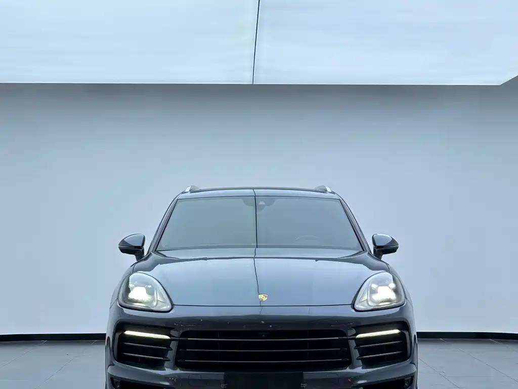 Porsche Cayenne 2018 — фото 2