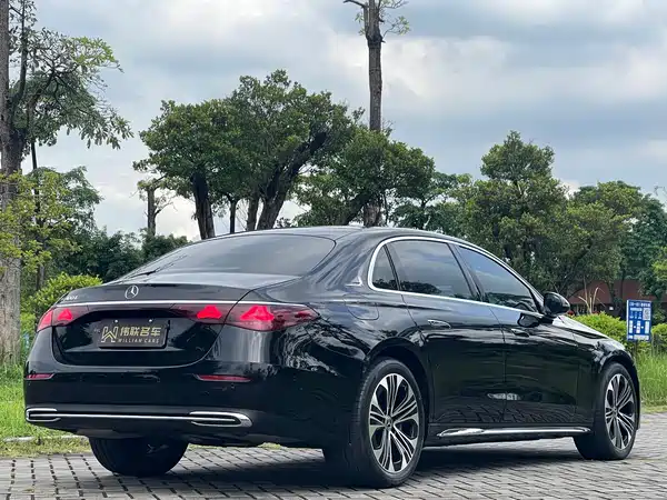 Mercedes-Benz E-Class 2025