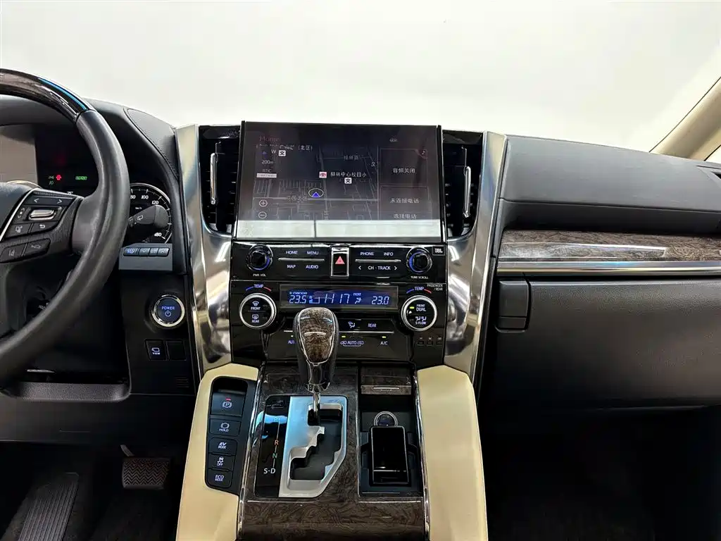 Toyota Alphard 2024 — фото 15