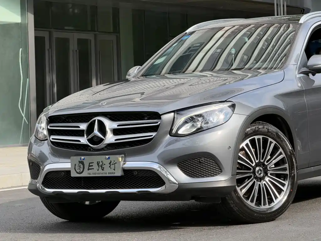 Mercedes-Benz GLC 2018 — фото 23