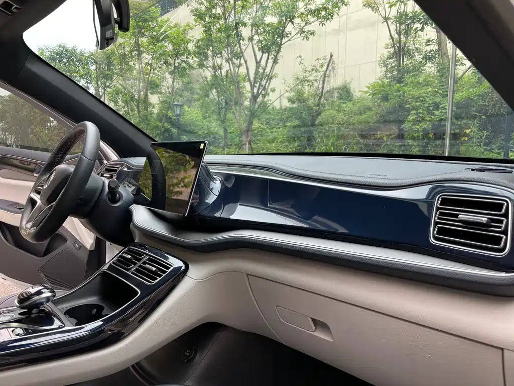 BYD Qin PLUS 2022 — фото 15