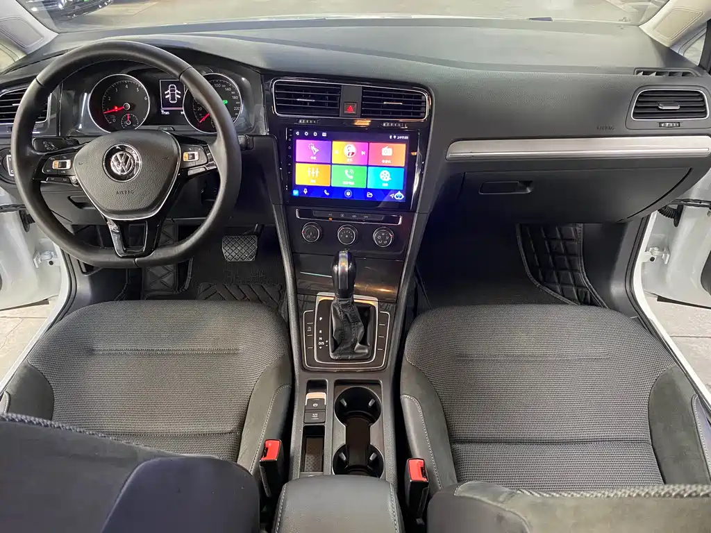 Volkswagen Golf 2018 — фото 14