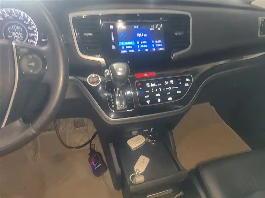 Honda Odyssey 2019 — фото 13