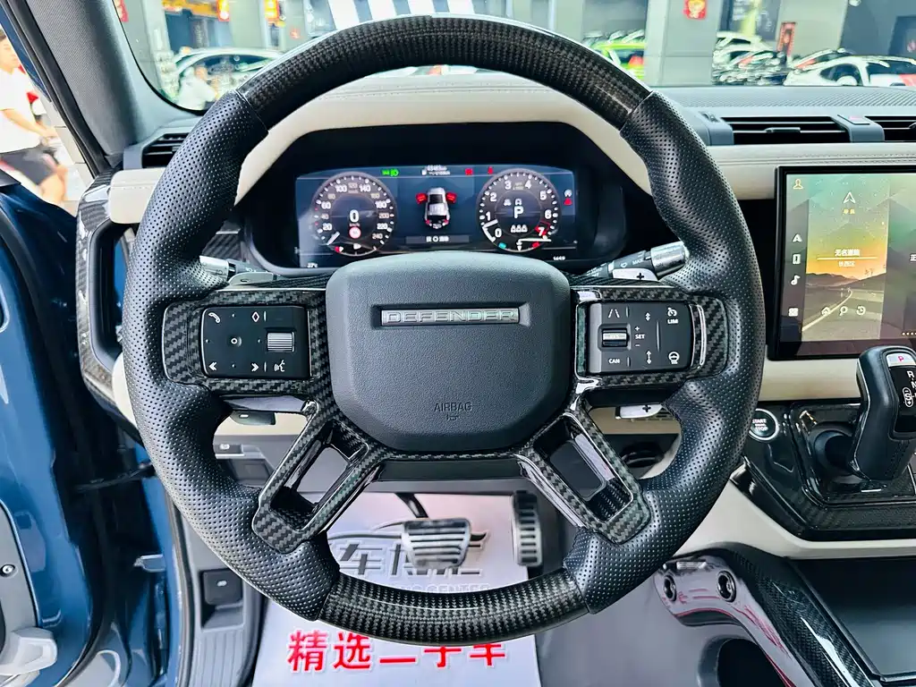 Land Rover Defender 2021 — фото 16