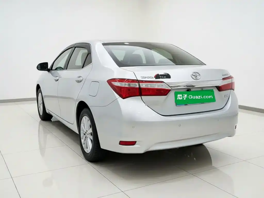 Toyota Corolla 2017 — фото 4