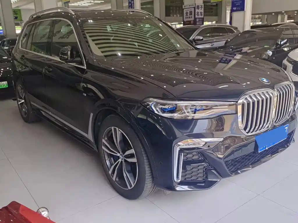 BMW X7 2021