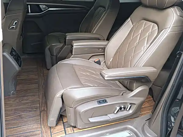 Volkswagen Viloran 2020