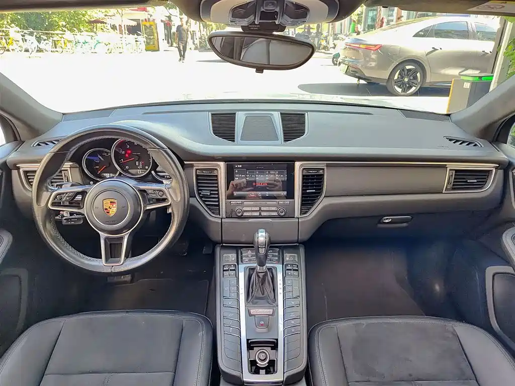 Porsche Macan 2016 — фото 10