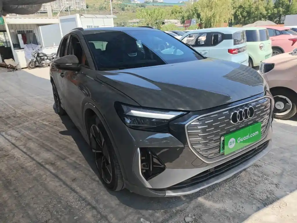 Audi Q4 E-Tron 2023 — фото 4