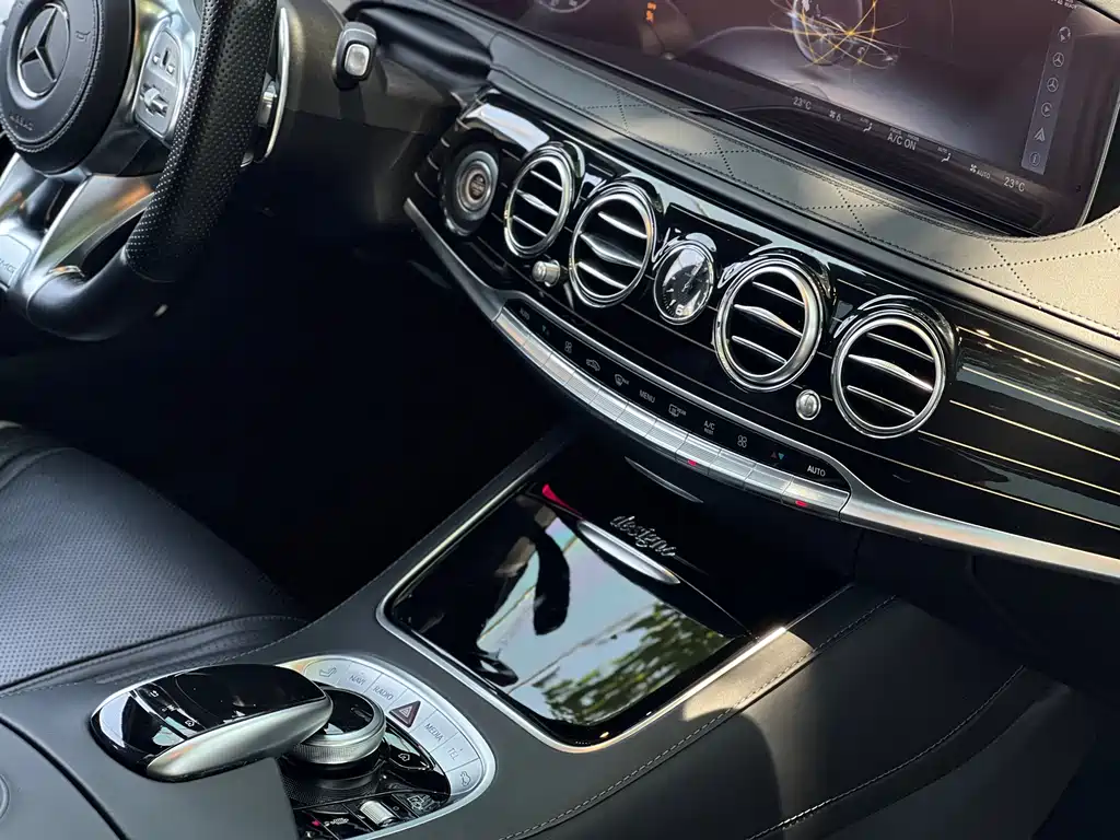 Mercedes-Benz S-Class AMG 2019 — фото 13