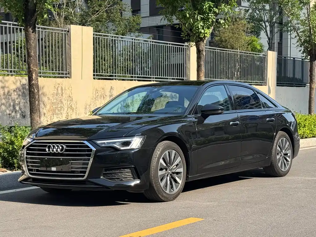 Audi A6L 2021 — фото 1