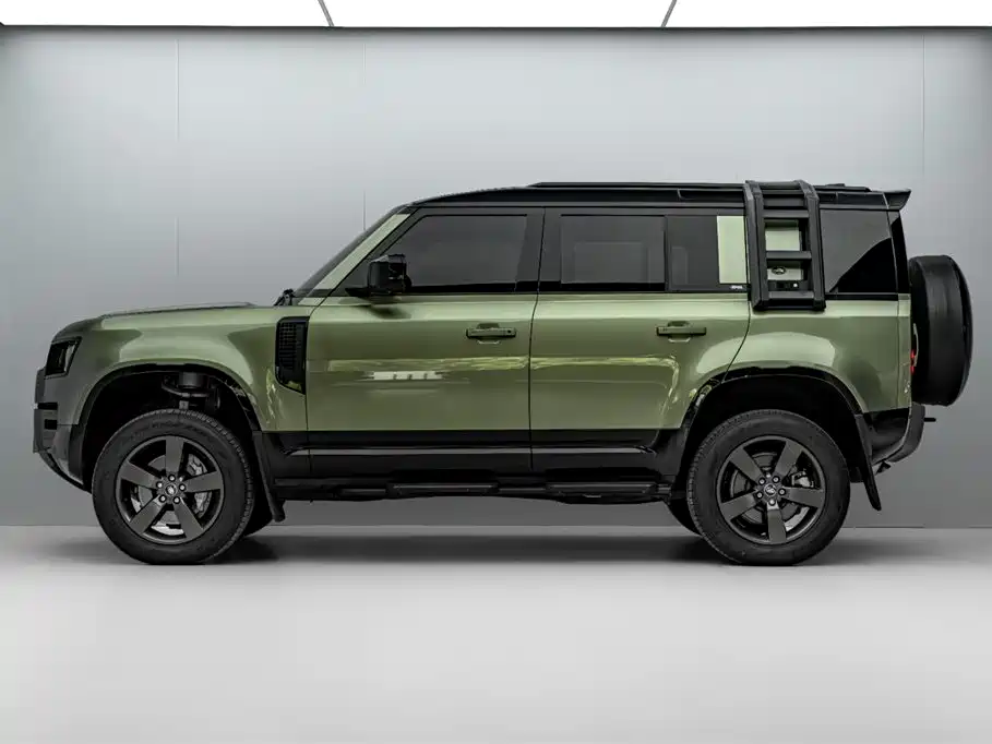 Land Rover Defender 2023 — фото 4
