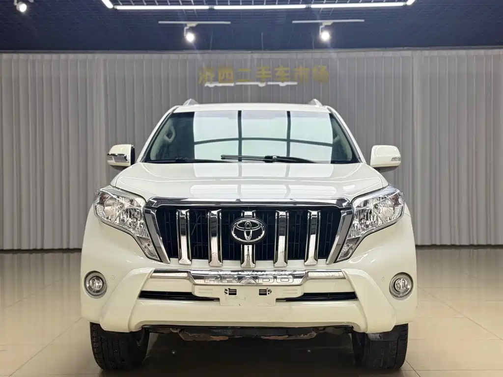 Toyota Prado 2015 — фото 2