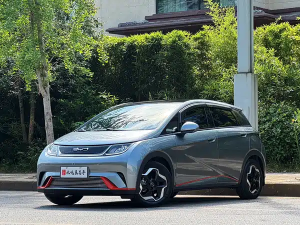 BYD Dolphin 2023