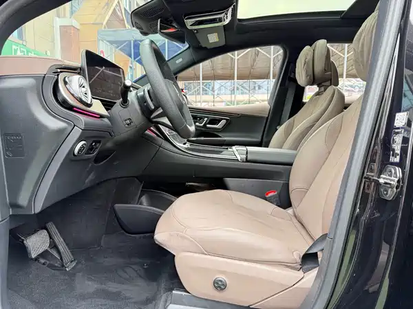 Mercedes-Benz EQE SUV 2023