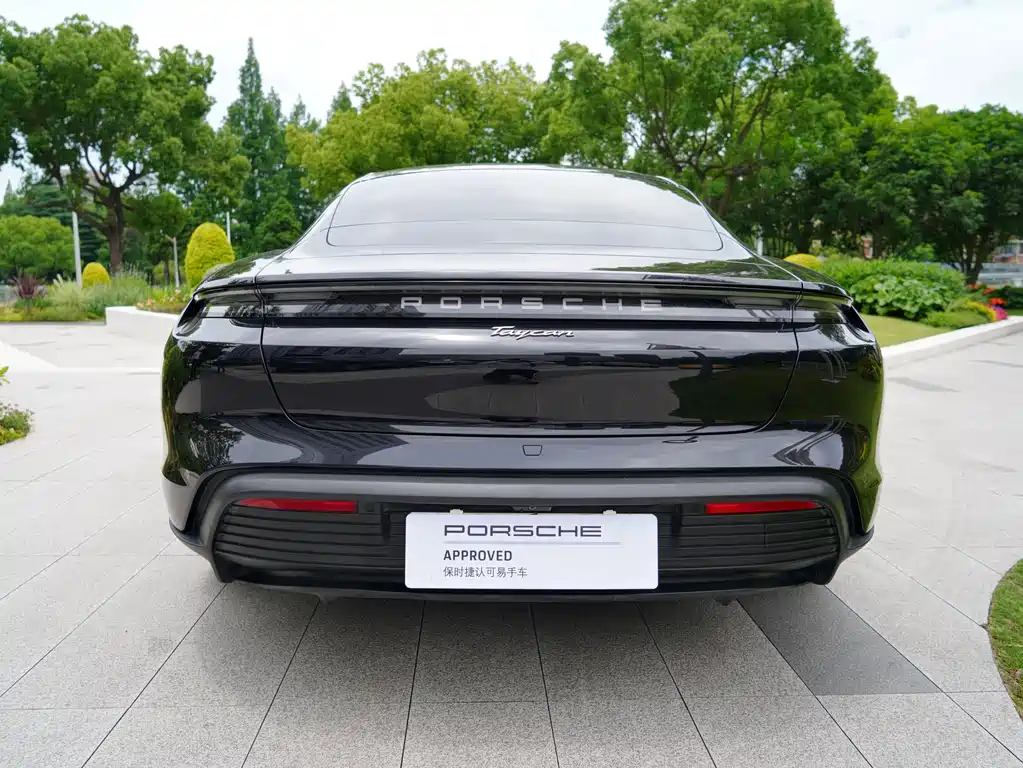 Porsche Taycan 2021 — фото 16