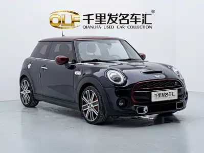 MINI MINI 2020