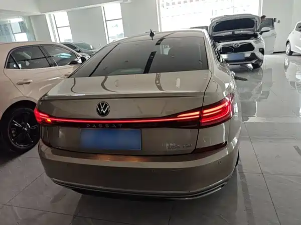 Volkswagen Passat 2022