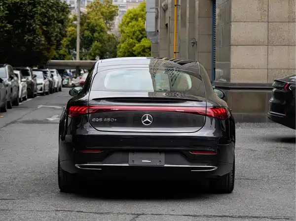 Mercedes-Benz EQS 2024