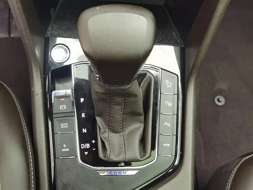 Volkswagen Tiguan L PHEV 2019 — фото 13