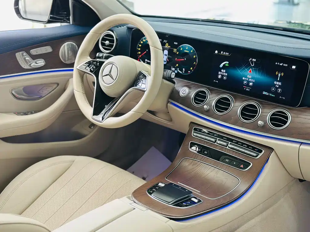 Mercedes-Benz E-Class 2021 — фото 17