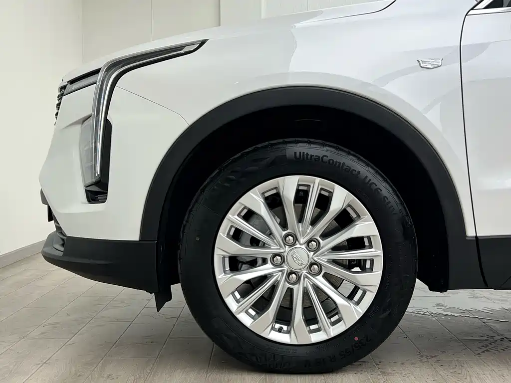 Cadillac XT4 2025 — фото 16