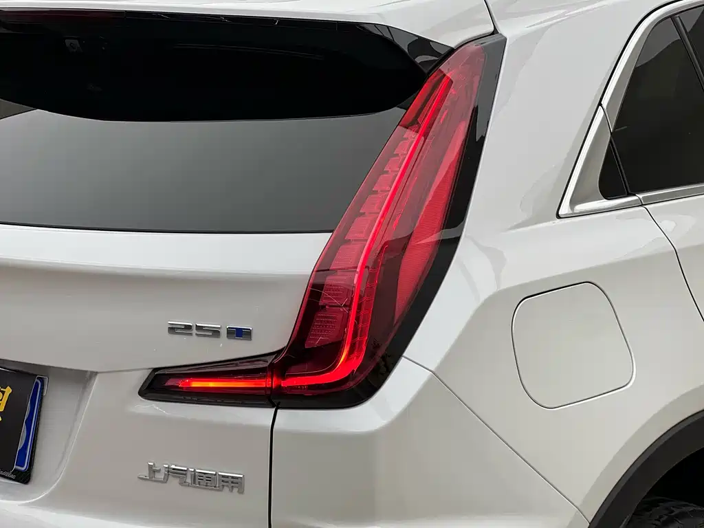 Cadillac XT4 2025 — фото 20