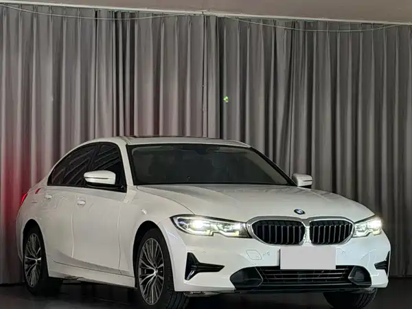 BMW 3 Series 2021