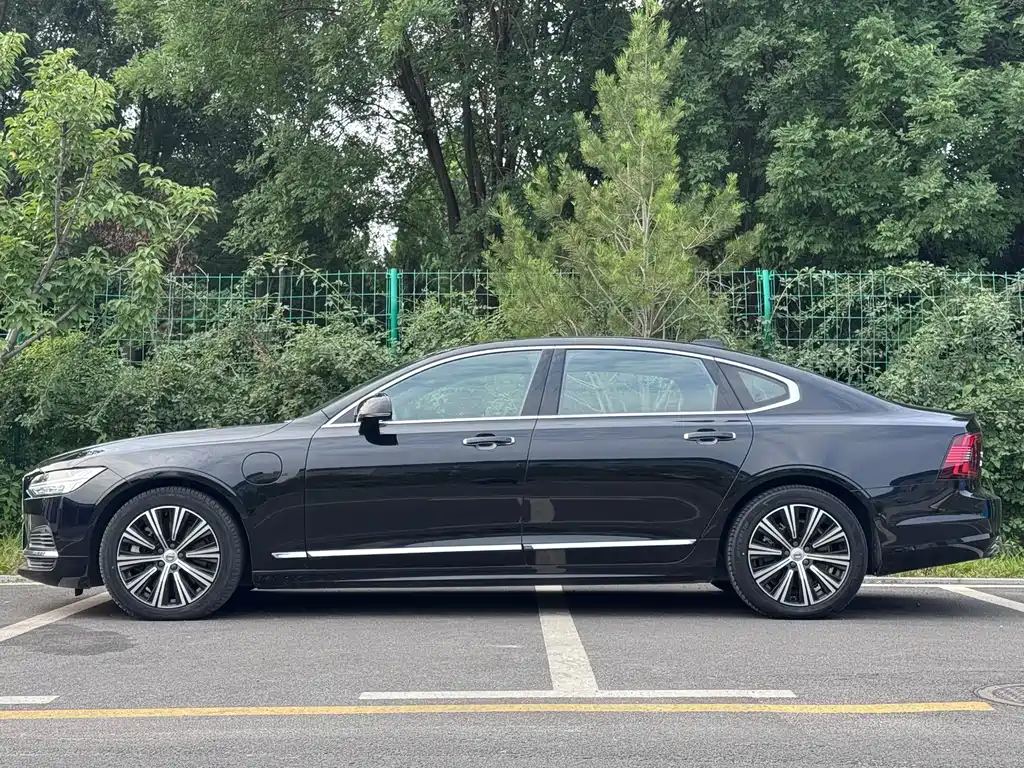 Volvo S90 PHEV 2021
