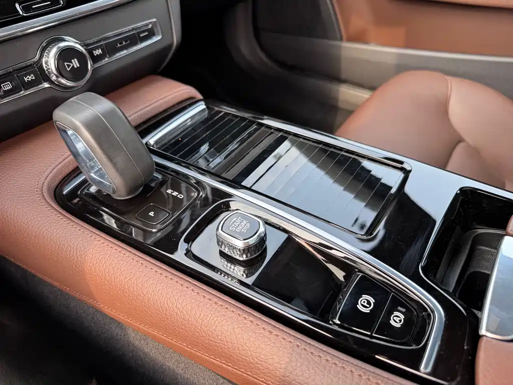 Volvo S90 PHEV 2021 — фото 14