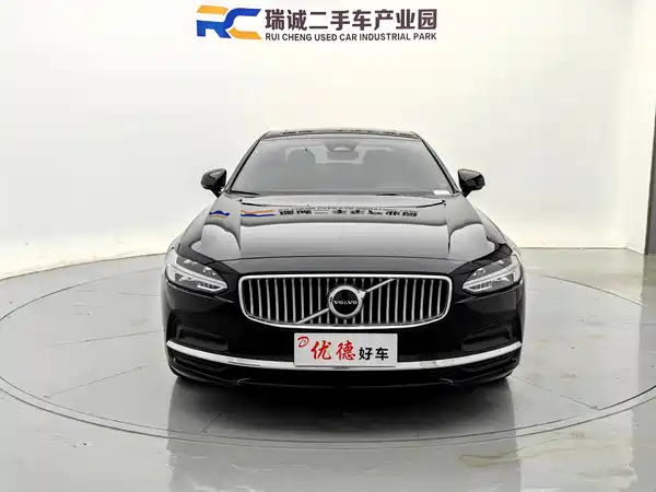 Volvo S90 2023