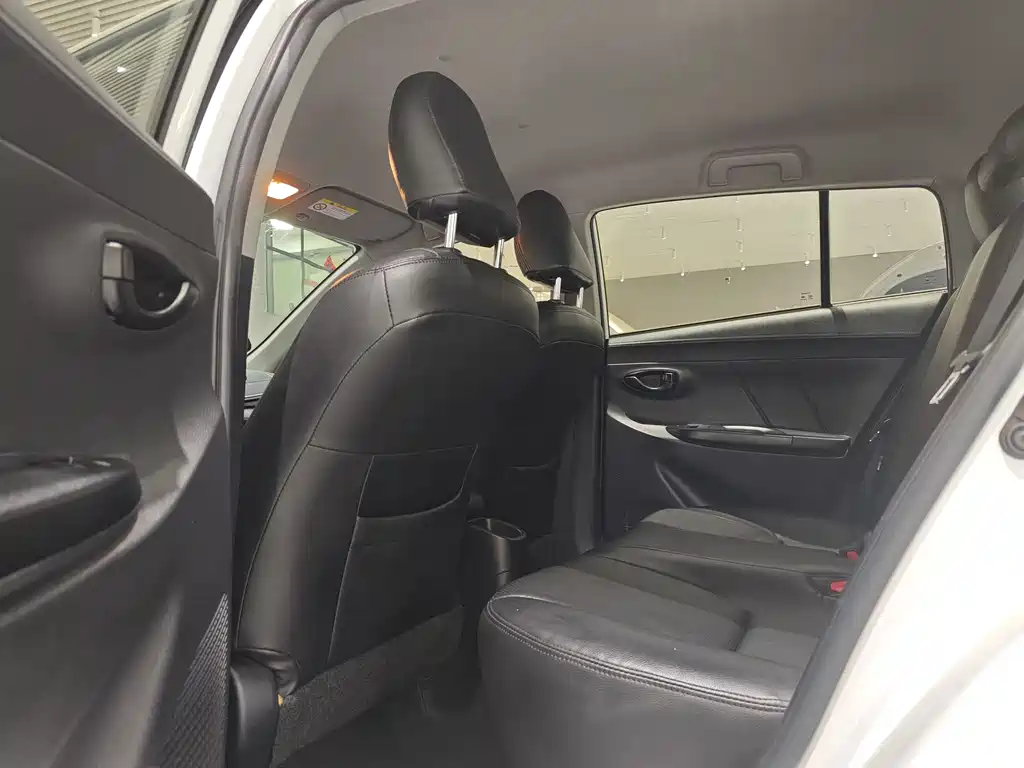 Toyota Yaris L 2019 — фото 22