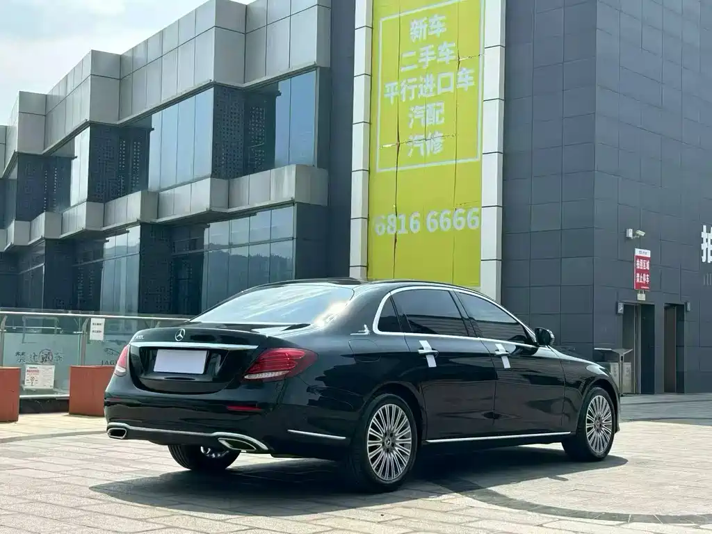 Mercedes-Benz E-Class 2020 — фото 9