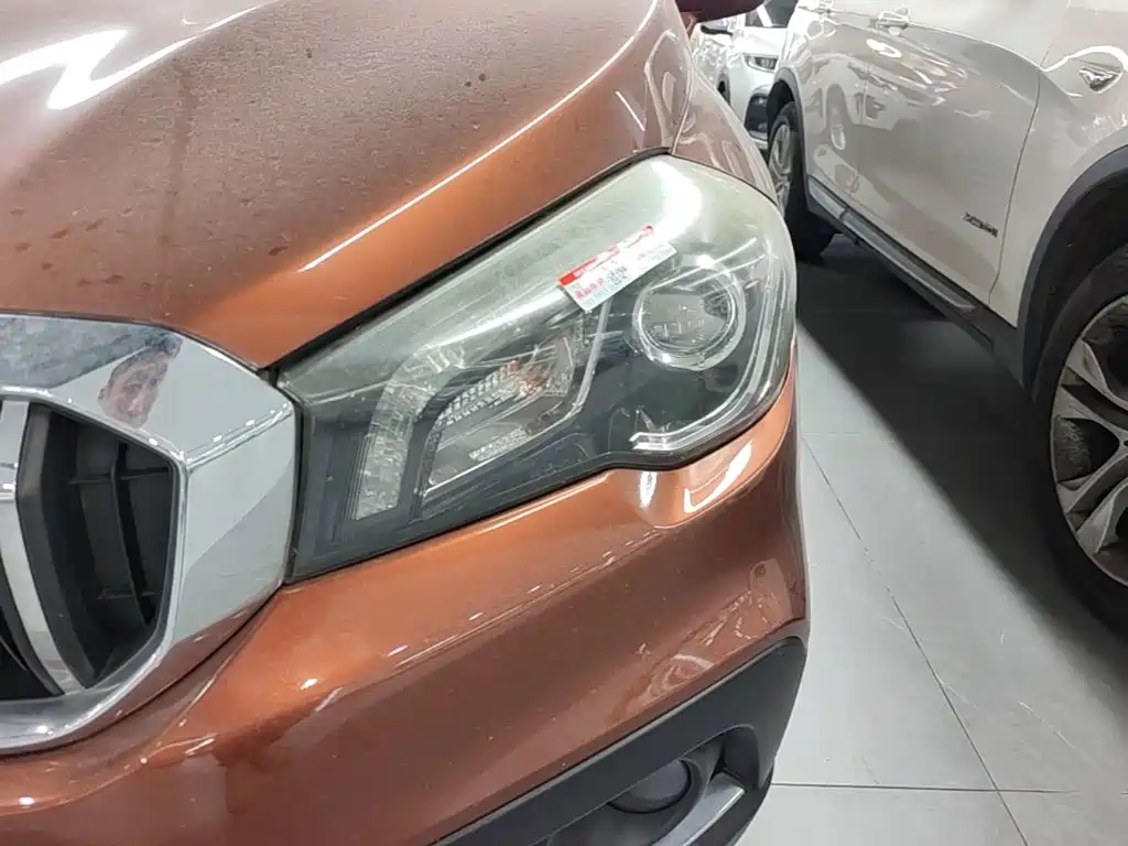 Suzuki Vitara 2018 — фото 24