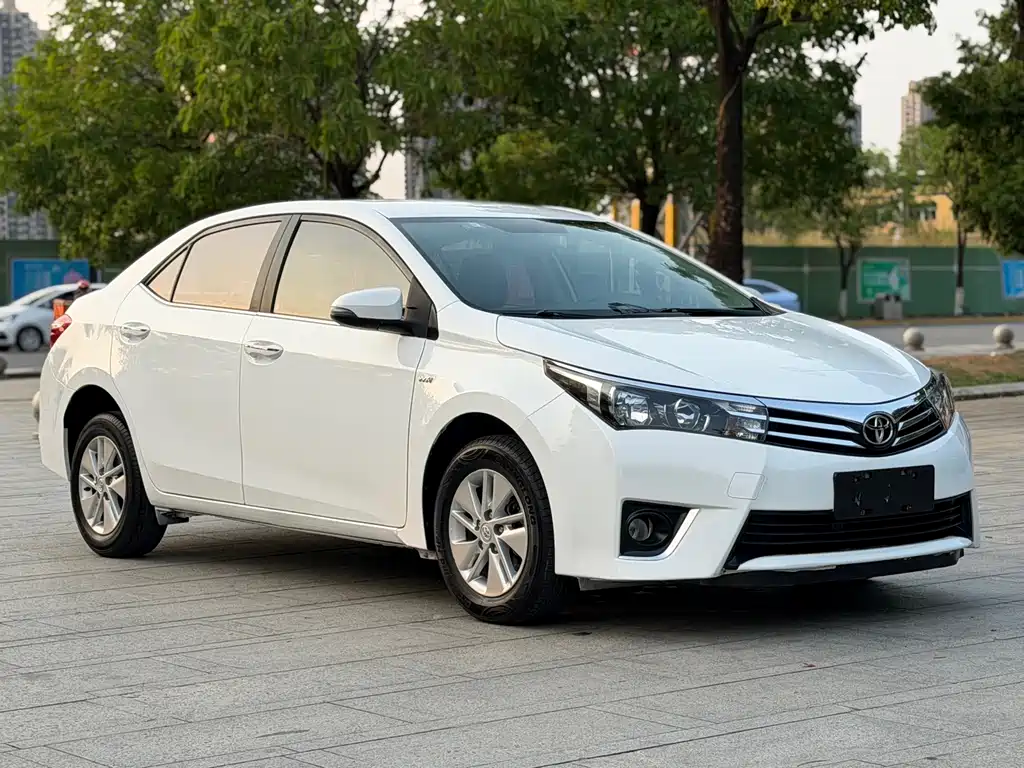 Toyota Corolla 2016 — фото 3