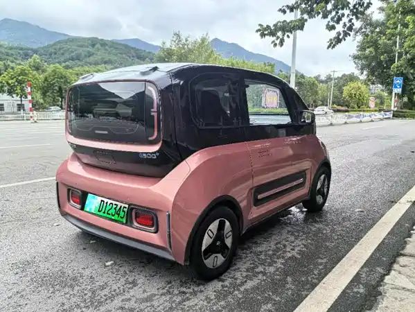 Baojun E300 2020