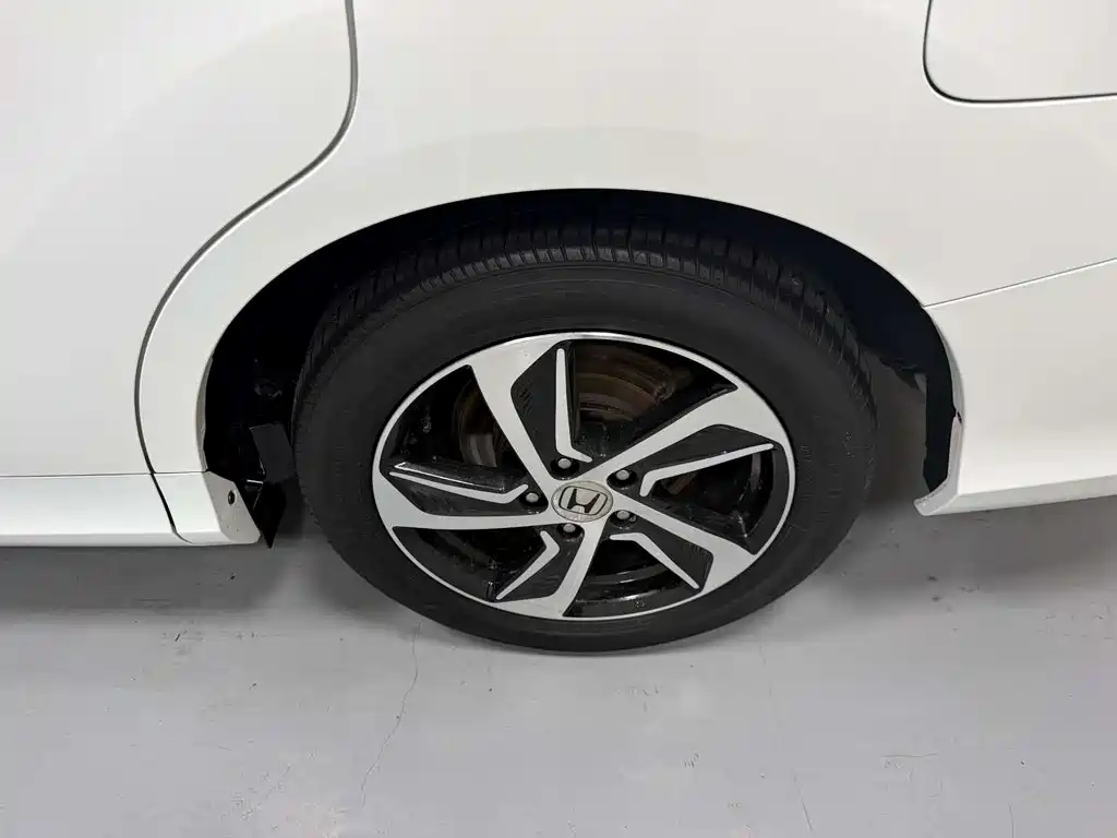 Honda Odyssey 2016 — фото 18