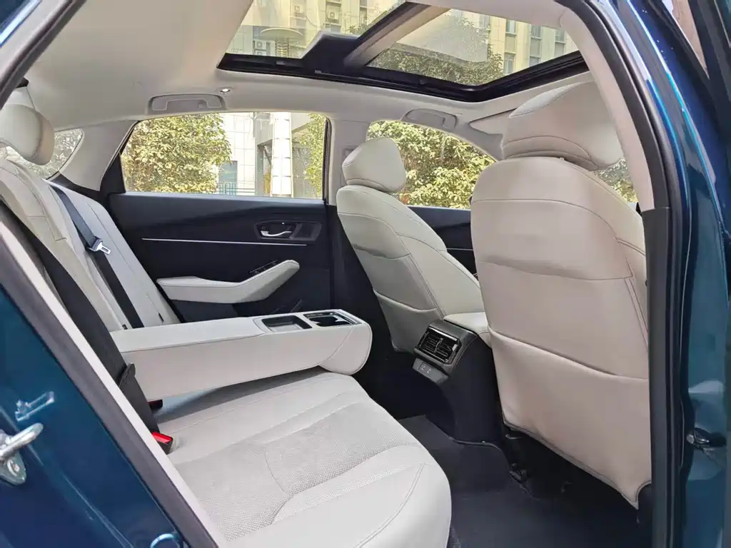 Honda Accord New Energy 2023 — фото 11