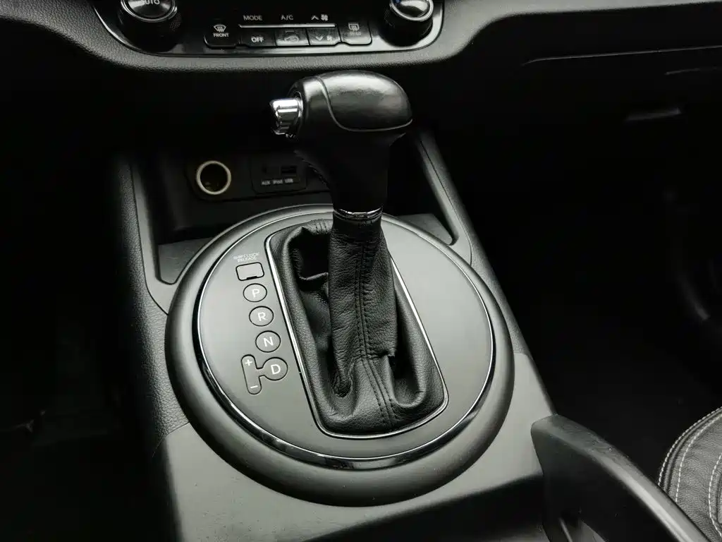 Kia Sportage 2012 — фото 13