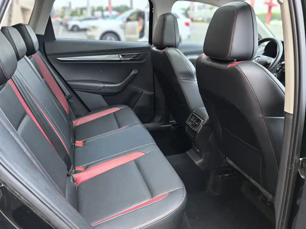 Skoda Karoq 2022 — фото 15