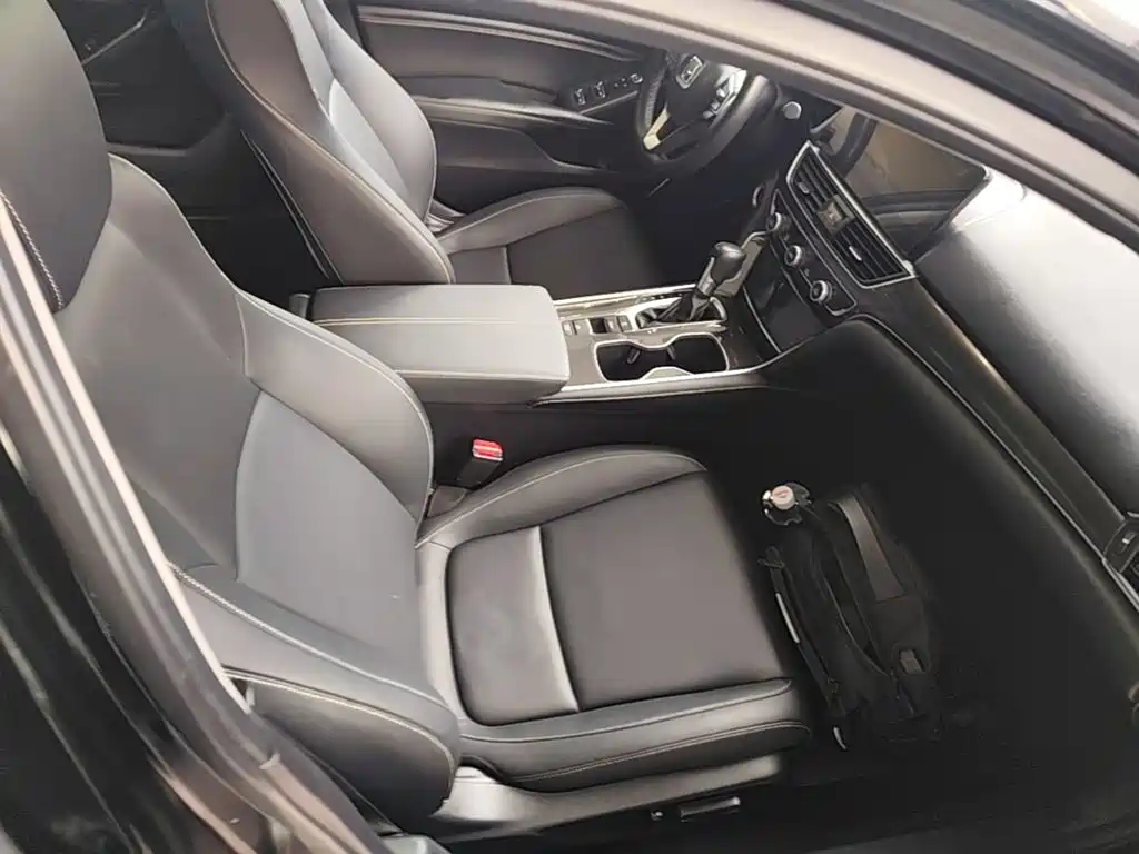 Honda Accord 2022 — фото 25