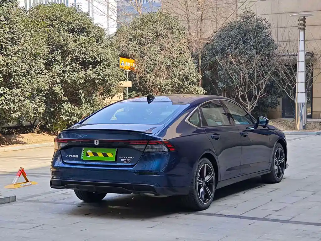 Honda Accord New Energy 2023 — фото 6