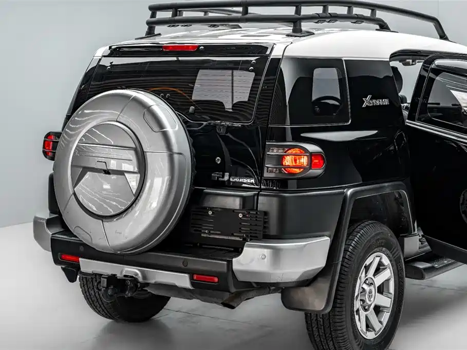 Toyota FJ Cruiser 2020 — фото 40